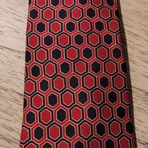 Roundtree & Yorke Silk Tie🌟Dont forget to bundle another Tie🌟